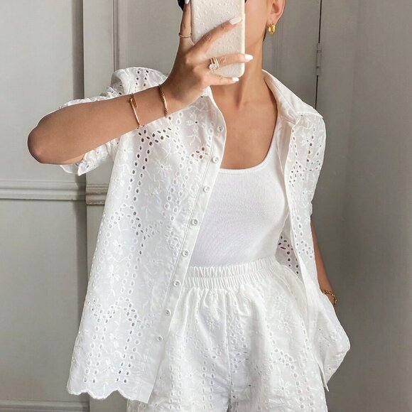 White Casual Women's Front Button Short Sleeve Top And Shorts Set - Picture 5 of 7